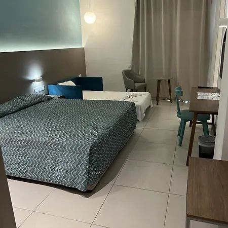 Mandali Hotel 3*
